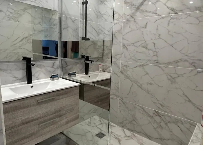 T2 dans résidence standing Juan Flore dernier étage avec terrasse vue mer Apartamento Antibes