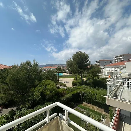 Evasion Cotiere Avec Vue Et Piscine A Deux Pas De La アンティーブ