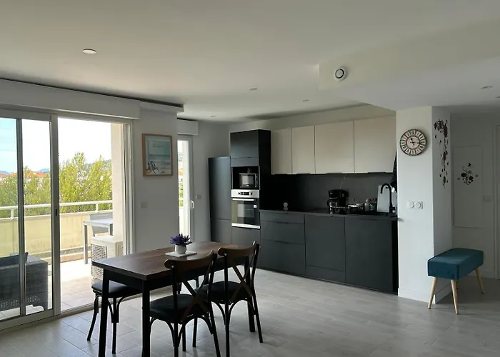 T2 Dans Standing Juan Flore Dernier Etage Avec Terrasse Vue Daire *