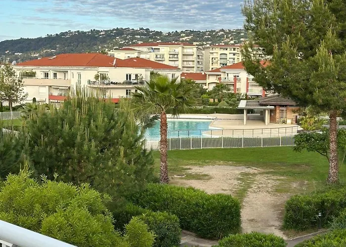 Evasion Cotiere Avec Vue Mer Et Piscine A Deux Pas De La Plage 公寓 昂蒂布